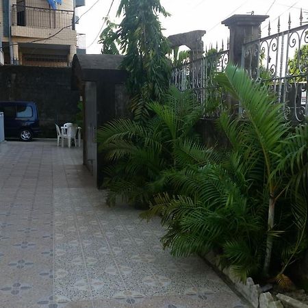 Les Cottages Douala Bagian luar foto